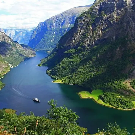 Perfect Getaway 7 Min To Centrum Διαμέρισμα *